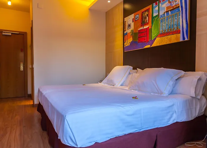 Platjador מלון סיטגס